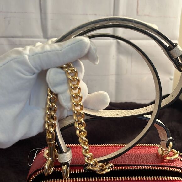 COACH DISNEY MOTIF CRUELLA DE VILLE BOX CROSSBODY COLLECTORS HANDBAG. NWT - Picture 15 of 16